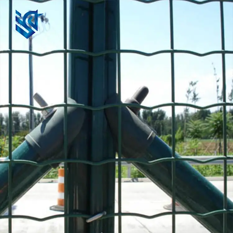 Holland wire mesh fence